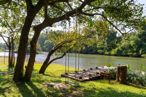 Kanchanaburi Resort | Comsaed River Kwai Resort