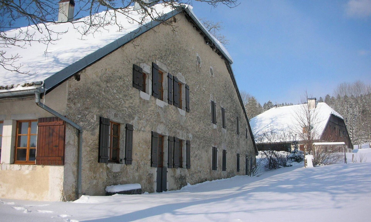 Les Hopitaux-Vieux House | Comtoise farmhouse sleeps 10, Haut Doubs, Swiss border, rated 4 épis