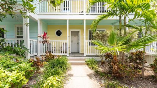 Truman Annex House | Conch Adventure by AvantStay