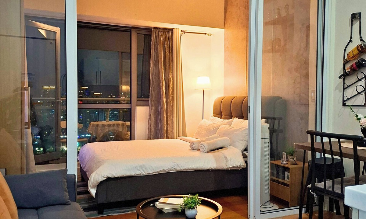 Plainview Condo | Condo near Makati with Free pool & Rockwell View