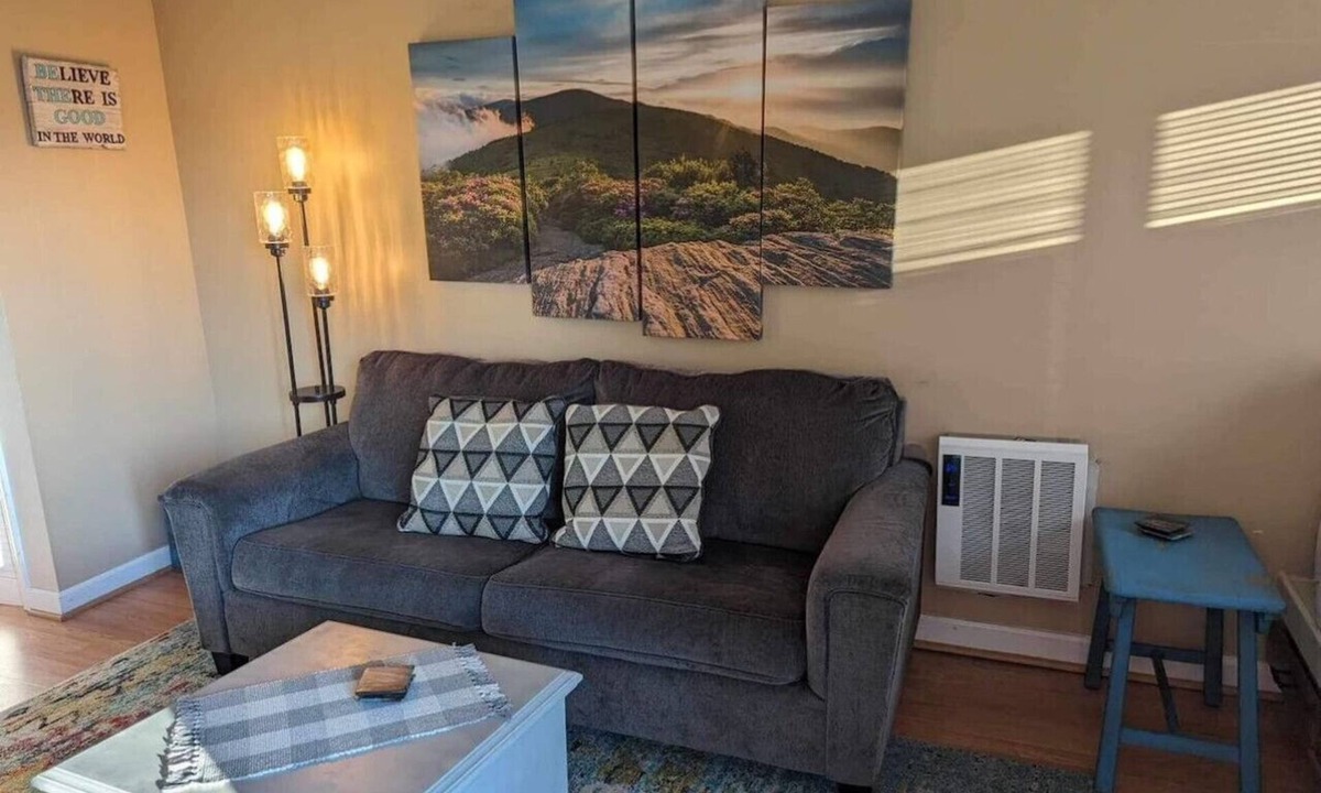Banner Elk Condo | Condo skiing indoor pool hot tub sauna fitness WiFi on Beech Mountain