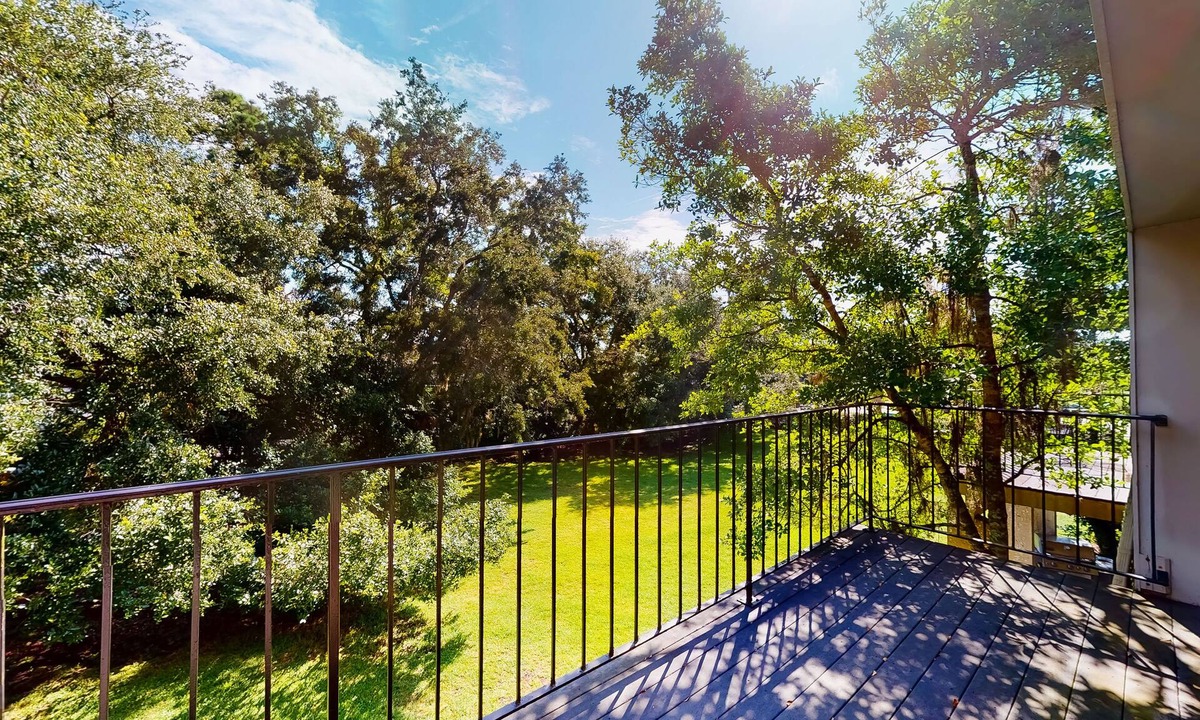 Saint Simons Island Condo | Condo with central AC, washer/dryer, shared outdoor pool, & on-site golf