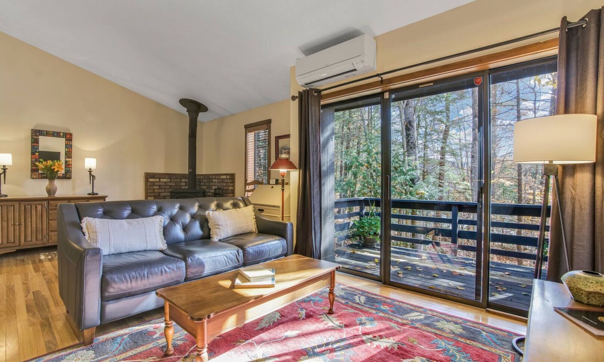 Quechee Condo | Condo with Fireplace & River Views, Mill Run