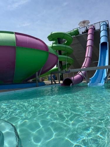 Beaupre Resort | Condos Vacances MSA -Avec parc aquatique gratuit