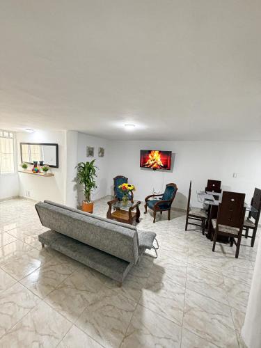 Guadalajara de Buga Apartment | Confort con aire AC cerca a la basílica en Buga