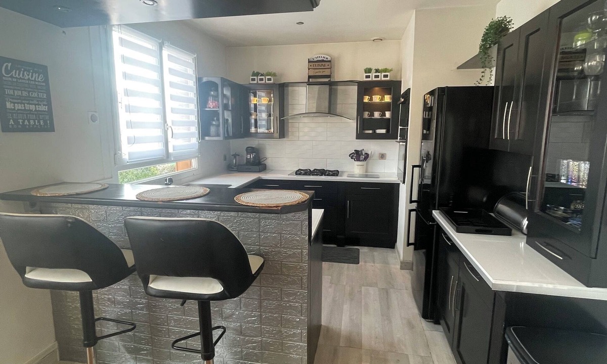 Pierrefitte-sur-Seine House | Confortable Maison de Famille 8 à 12 Personnes