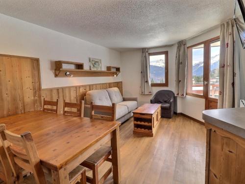 La Perriere Apartment | Confortable 2 pièces cabine, skis aux pieds, proche commerces - FR-1-182A-10