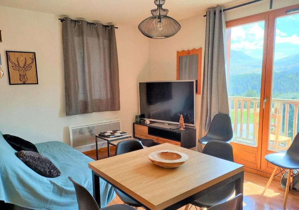Saint-Etienne-en-Devoluy Apartment | Confortable 4 pièces 8/9 pers, balcon à Superdevoluy - FR-1-504-644