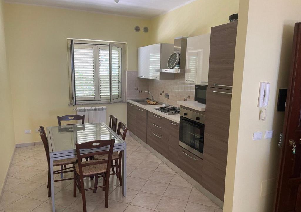 Falerna Apartment | Confortevole e Luminoso Appartamento 100mq a Falerna con Vista sul Paese e sul Promontorio con Free WiFi Free Parking e Smart TV