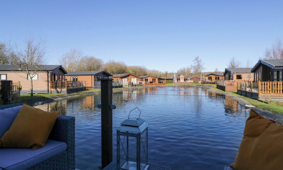 Warton Cottage | CONISTON VIEW LODGE, pet friendly, with pool in Carnforth