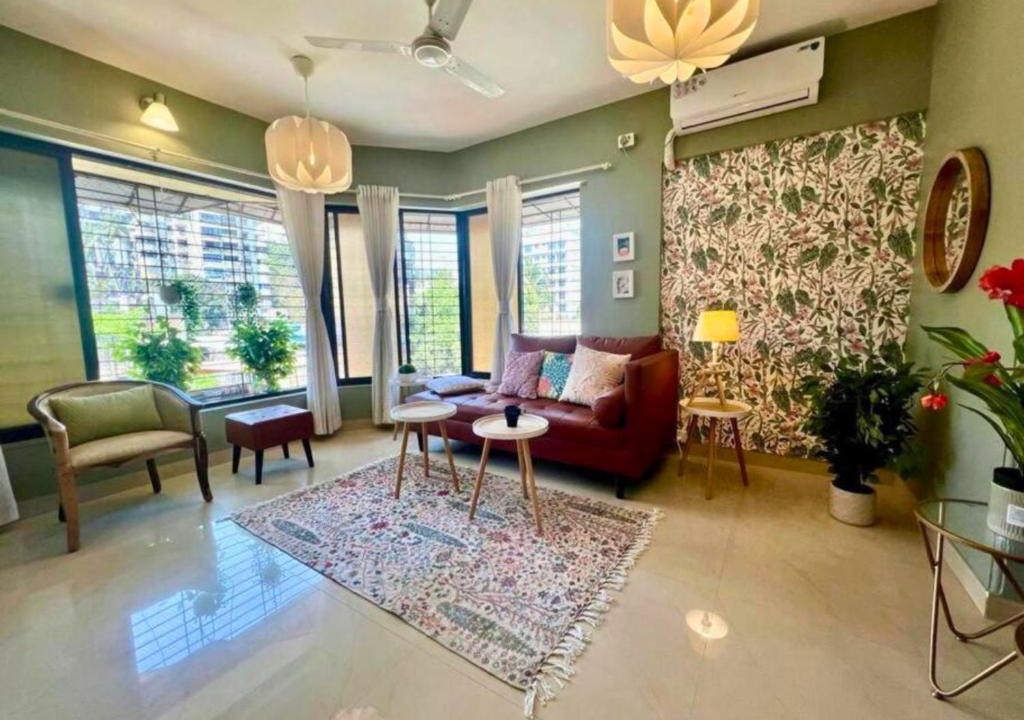 Bandra West Apartment | ConnektHomes - Simon Lydia A Sunlit Charm in Bandra, Pali Village