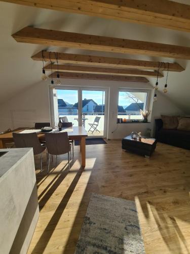 Großengstingen Apartment | Connys FeWo Berg