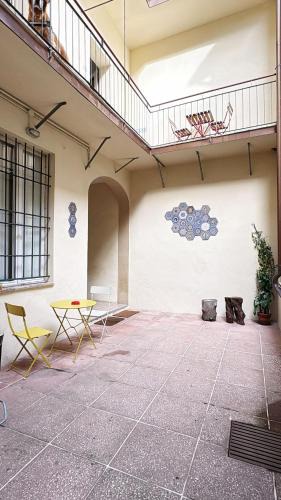 Faenza Apartment | Console Camprini Estates - Faenza Apartments 1
