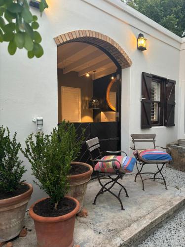 Alphen Apartment | Constantia Calm, Constantia