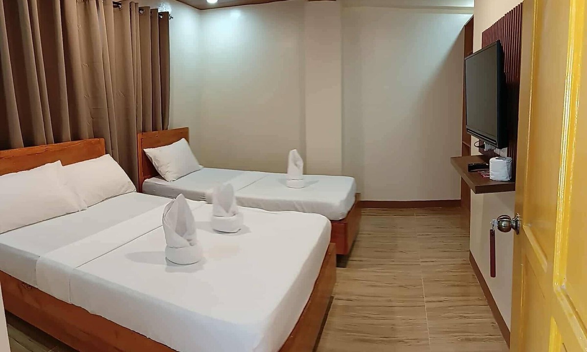 Cogon Hotel | Constrell Pension House