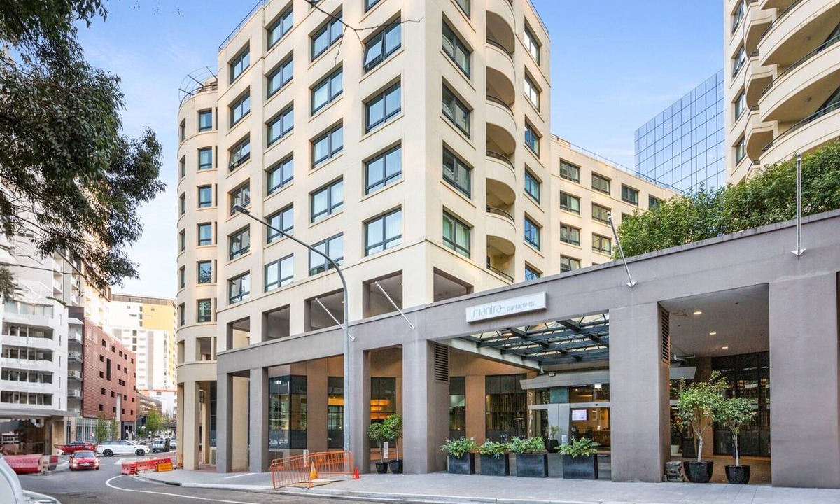 Parramatta Apartment | Contemporary 1-Bed First Floor Unit with Pool