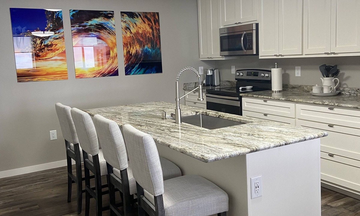 Wisconsin Rapids Apartment | Contemporary 1400 sq ft space in lower level Open concept gas burning fireplace
