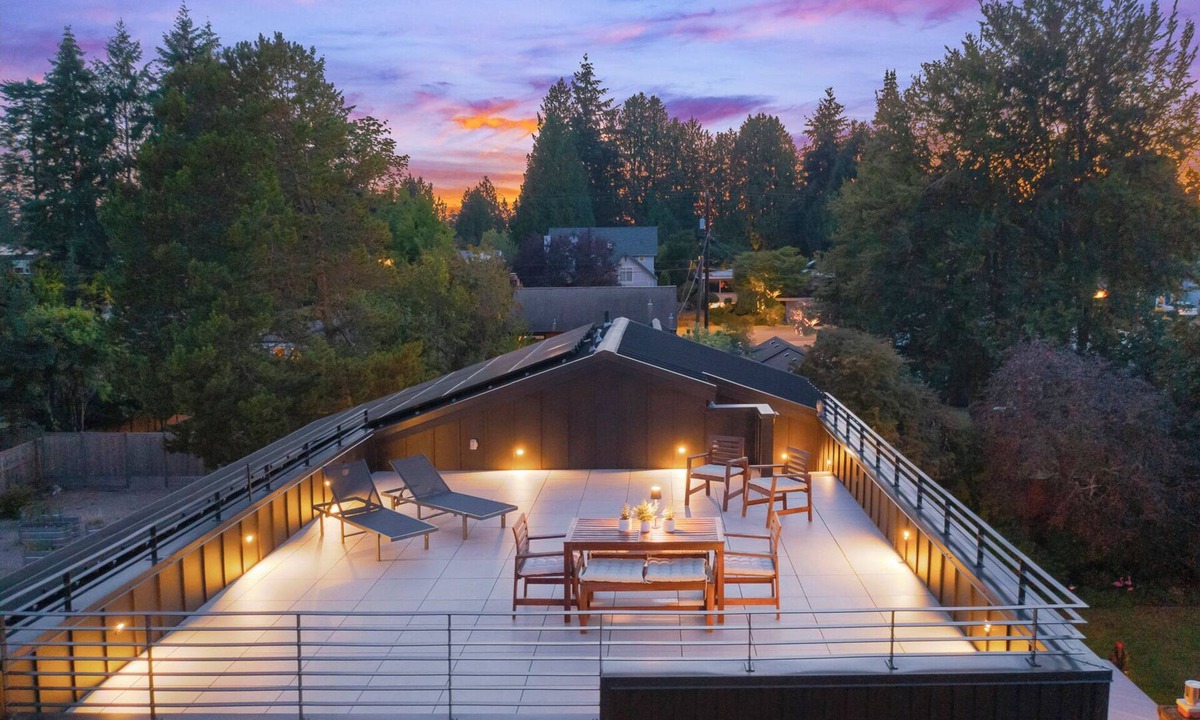 Crown Hill House | Contemporary 4-bedroom house in lovely Seattle