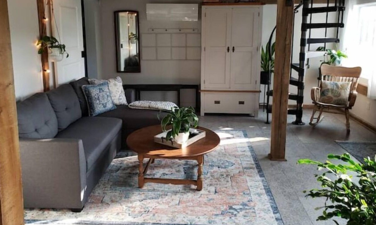 Suffield House | Contemporary Cottage, Views, 15mins BDL Int. Wi-fi