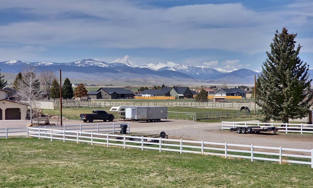 Dillon Apartment | Contemporary loft in lovely Dillon with high ceilings and views.
