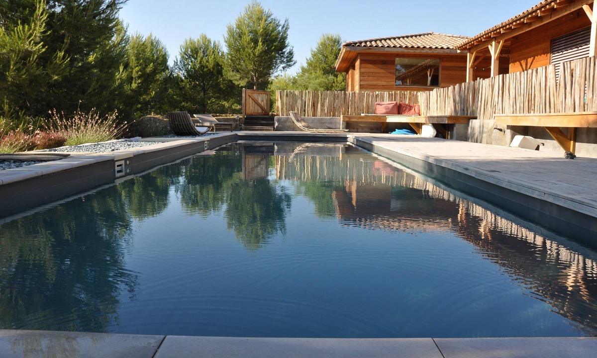Lambesc House | Contemporary wooden villa garden swimming pool terrace nearby. Aix en Provence