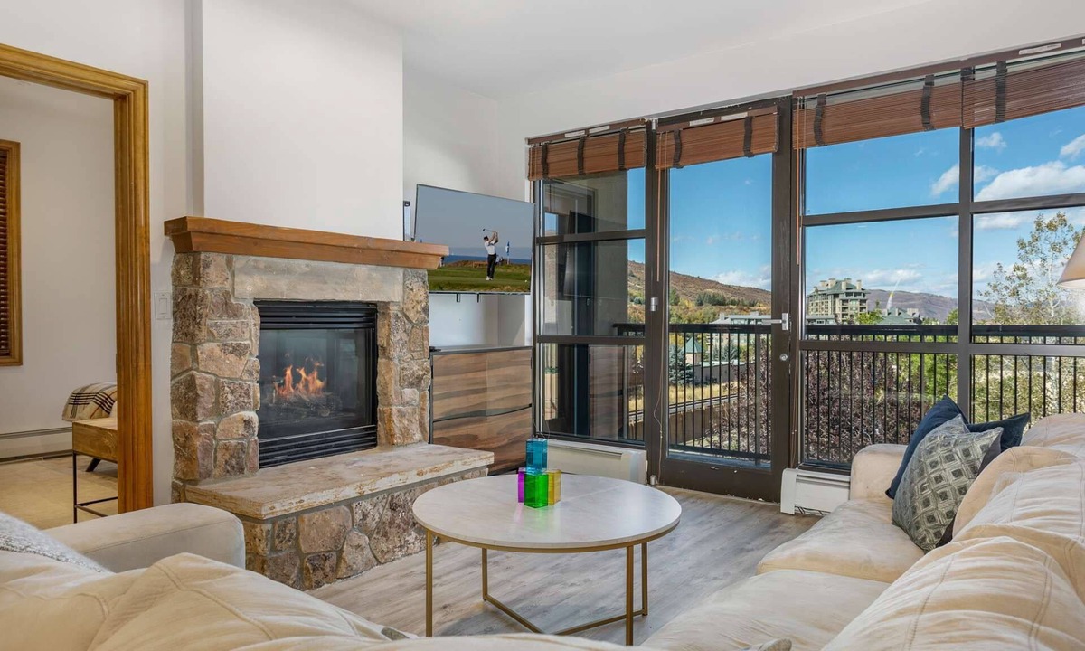 Avon Condo | Convenient, Comfortable - Stay in the Mountains This Winter with Access to Shops and Slopes