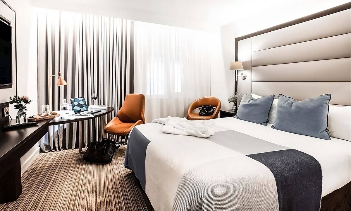 City Centre Dublin Hotel | Convenient Stay in Dublin Downtown! Stylish Hotel Close to Irish Whiskey Museum
