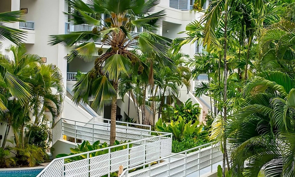Hastings Hotel | Convenient Stay, Superb Location! Upscale Unit w/Balcony! FREE Parking, Pool