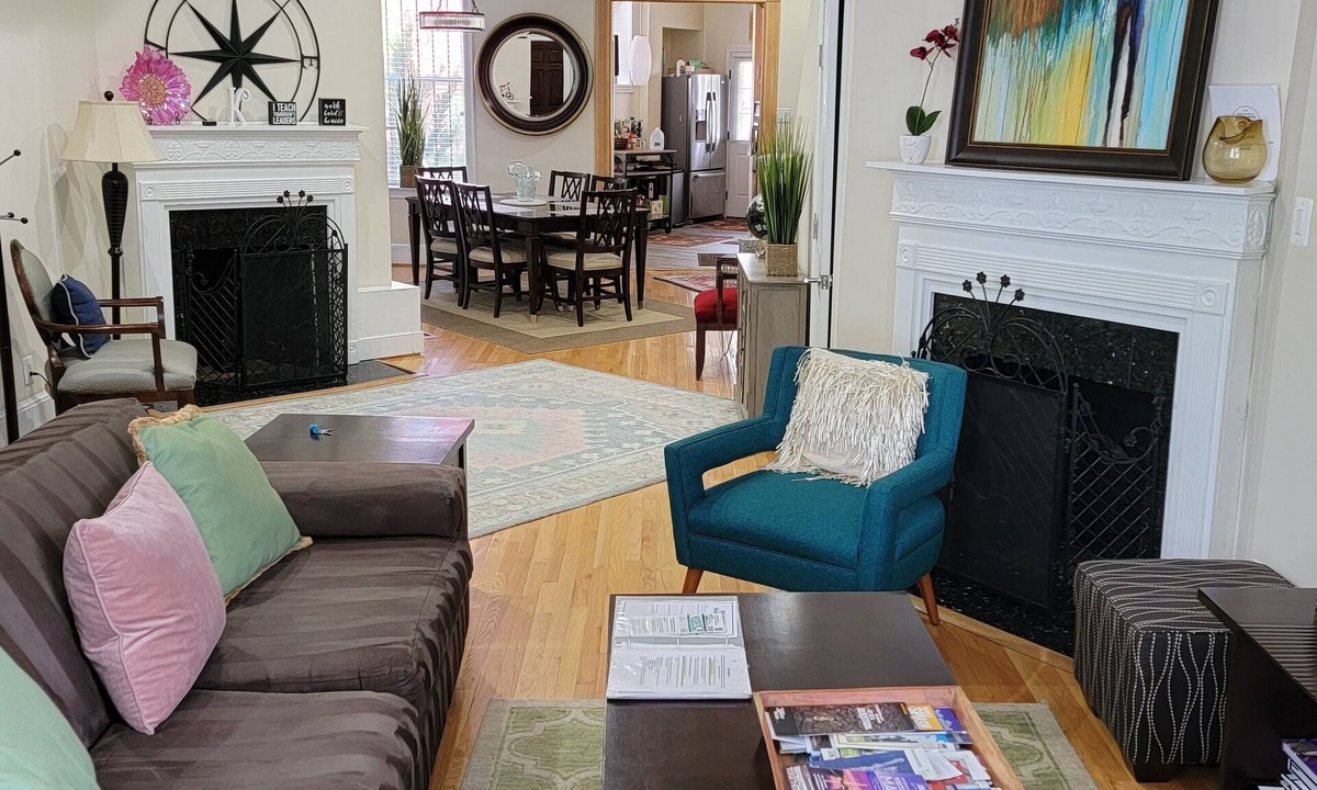 Logan Circle House | Convention Center/Logan Circle Large Cozy and Convenient house . Work Score 96!