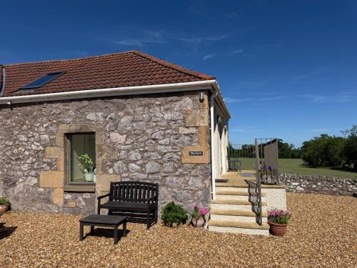 Cupar House | Converted Barn - Romantic Countryside Escape