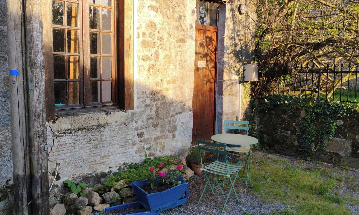 Rancon Cottage | Converted medieval chapel gite in Limousin country