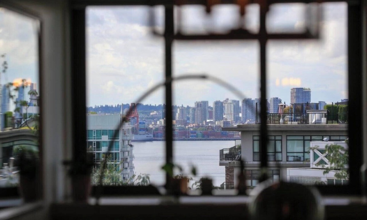 Lower Lonsdale Apartment | Cool & Comfy 3 Bedroom apartment in VANCOUVER - Perfect for your MAJOR INTERNATIONAL SPORTING EVENT trip!