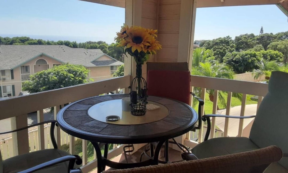 Makakilo City Apartment | Cool trade wind breeze 2Bd, 2B, 2 Parking, covered lanai, min 30 days, MIDTERM