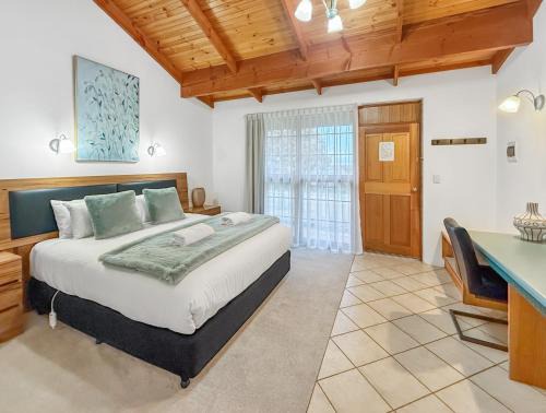 Comaum Hotel | Coonawarra Place Motor Inn