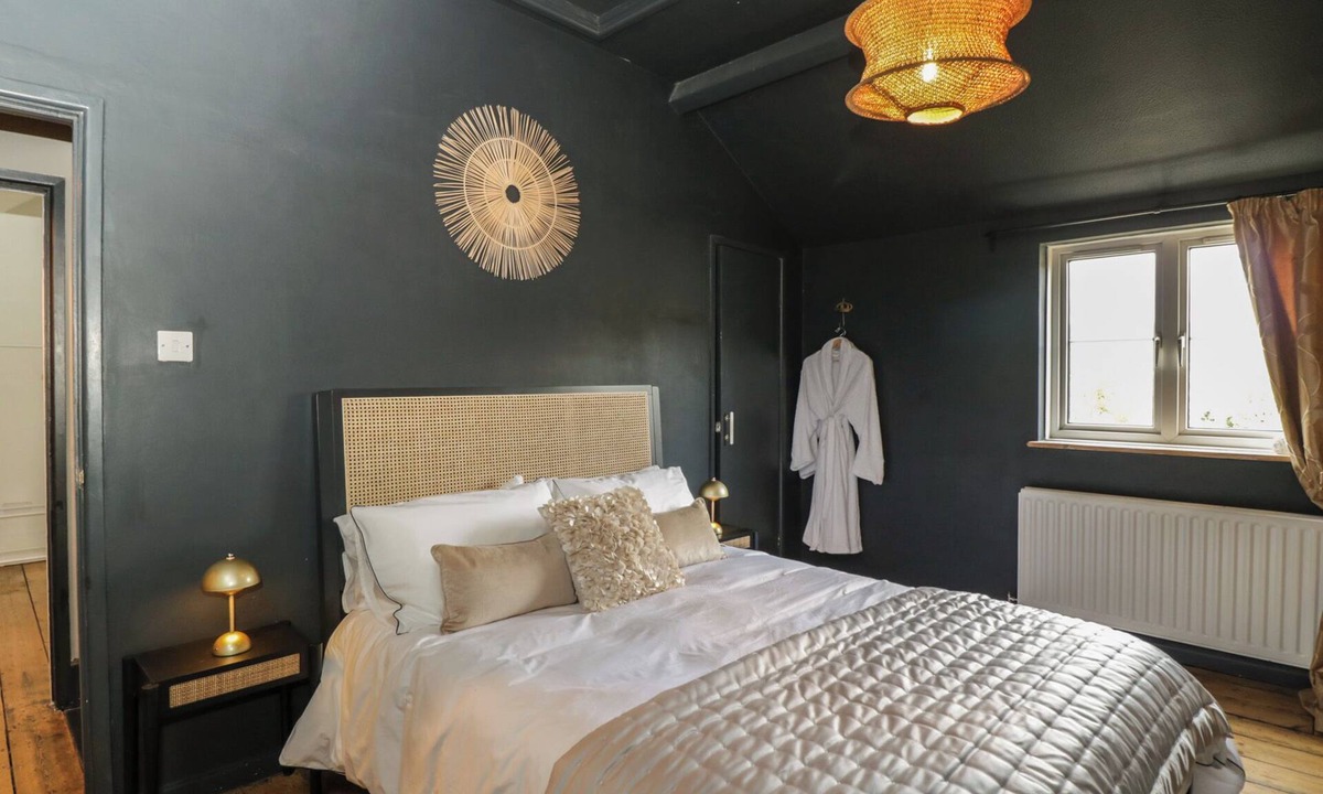 Devizes Cottage | Copper Cottage