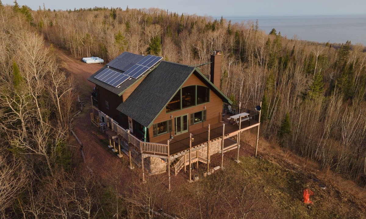 Mohawk House | Copper Harbor - The Ultimate In Scenery & Seclusion On Brockway Mountain