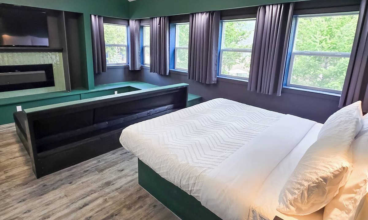 Invermere Bed & Breakfast | Copper Rose Retreat B&B