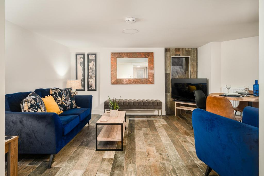 Doncaster Apartment | Coppergate Mews Doncaster 2-bed with private patio