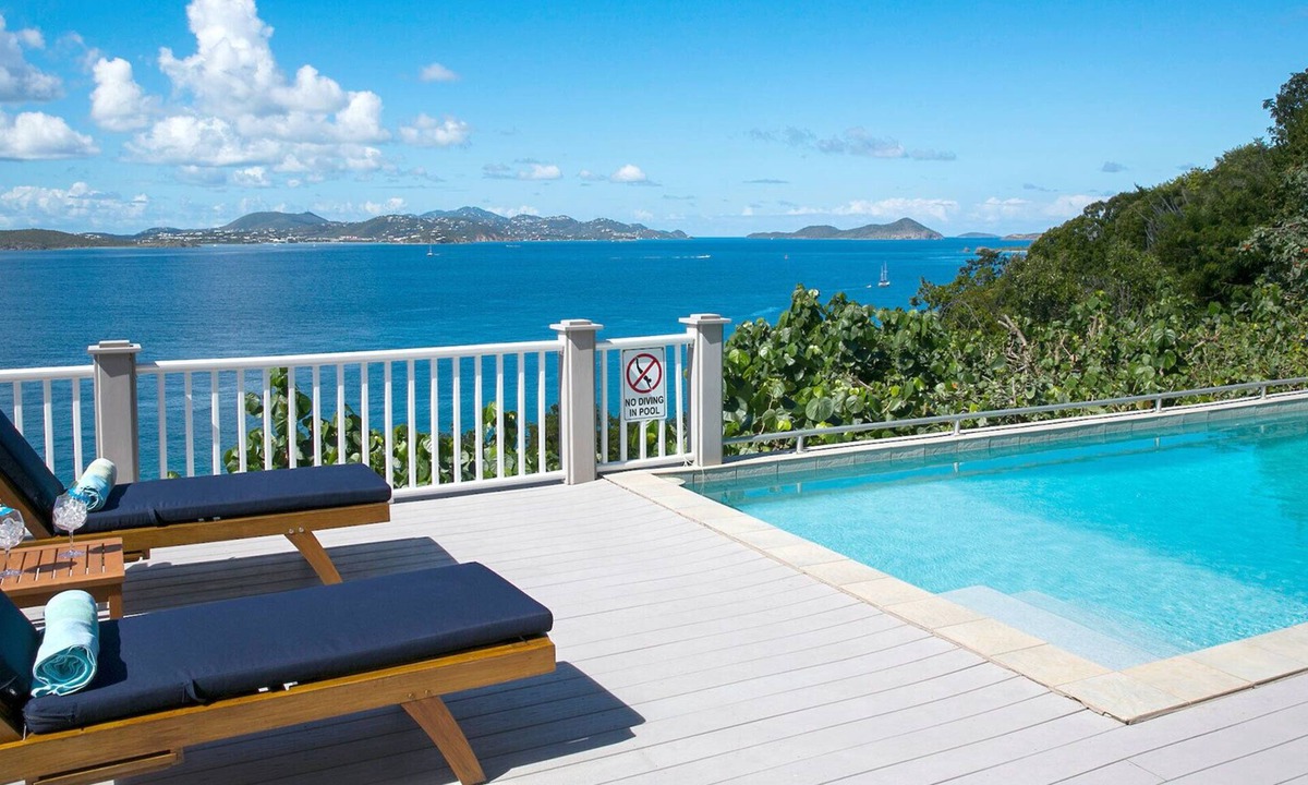 Estate Chocolate Hole and Great Cruz Bay Villa | Coqui: Newly Renovated! Full AC! Fantastic Views!