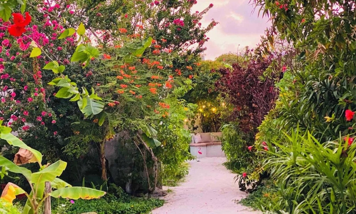 Goidhoo House | Coral Castle