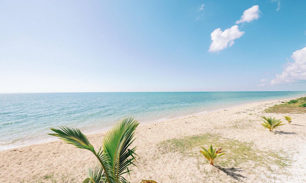 Coral Harbour Cabin | Coral Condominium - Studio Cabana overlooking the ocean in peaceful Nassau
