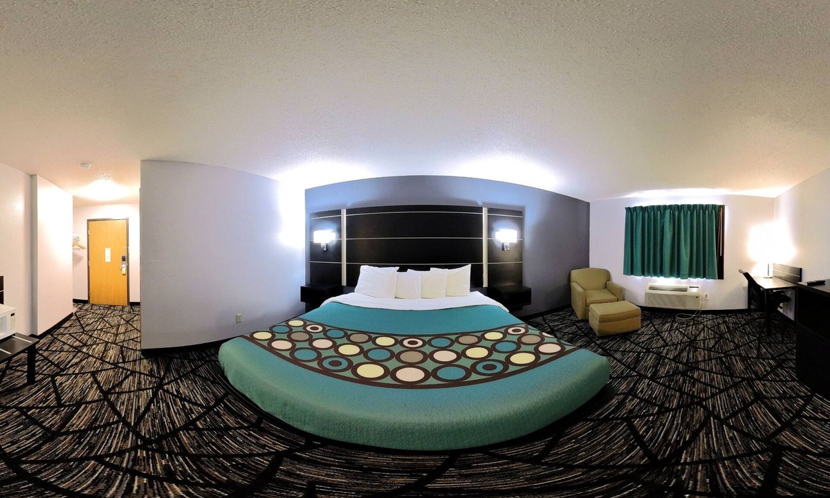 New Richmond Hotel | Coratel Inn and Suites by Jasper New Richmond