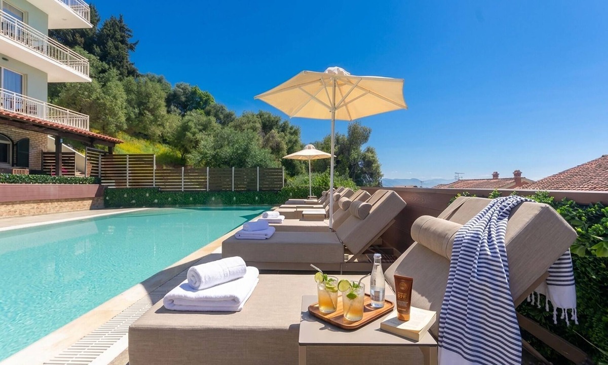 Ipsos Hotel | Corfelia Seaview Suites