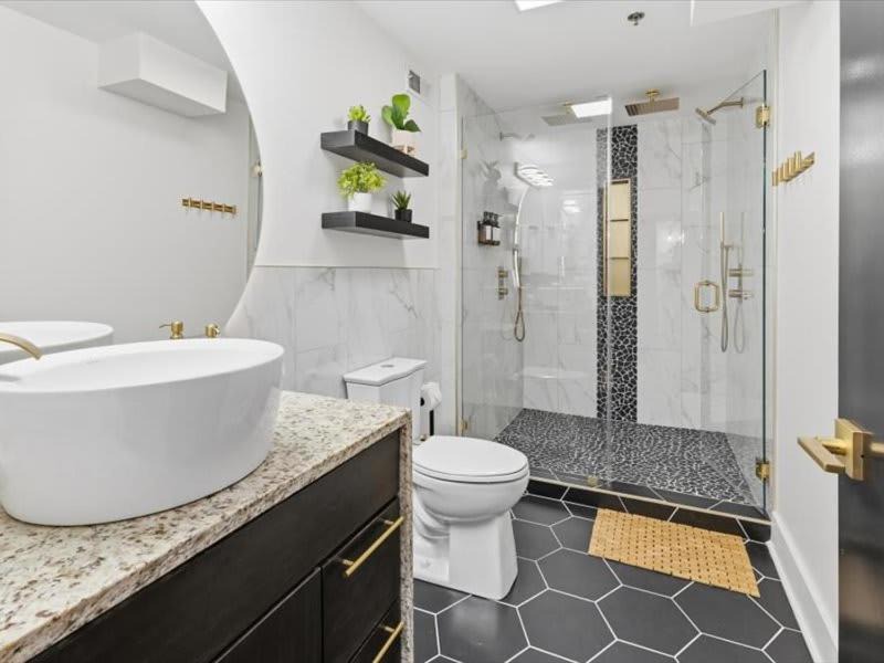 Wholesale District Apartment | Corner Flat off Meridian - Walk Anywhere Downtown