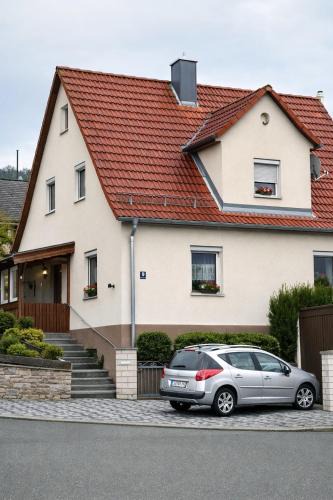 Schnaittach Apartment | Corner Haus Large Room