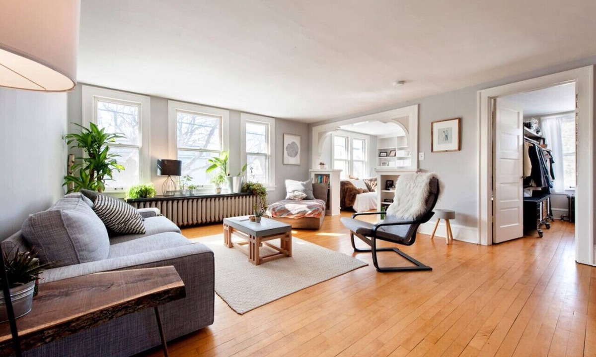 Northeast Minneapolis Arts District Apartment | Corner Store Loft w/SAUNA, Firepit, Private Deck!