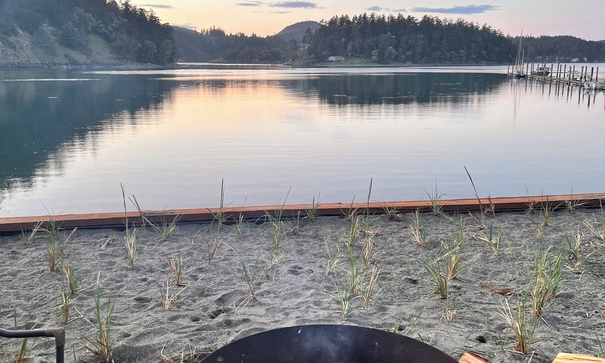 Oak Harbor House | Cornet Bay Sanctuary: A Waterfront Retreat for Rest and Renewal
