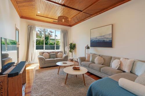 Richmond Villa | Corokia Villa - Peaceful, Modern Villa in Richmond