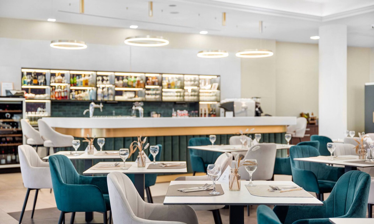 Pecs Hotel | Corso Hotel Pécs