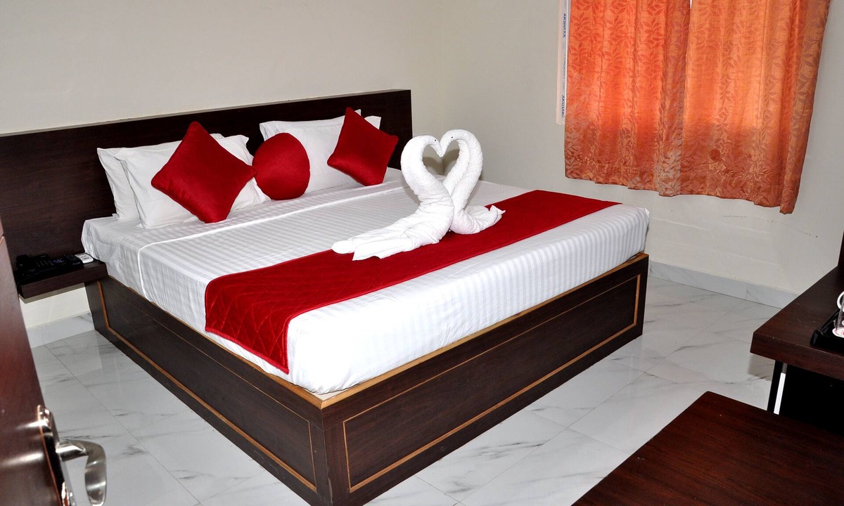 Kurnool Bed & Breakfast | Cosmopolitan Cultural Centre